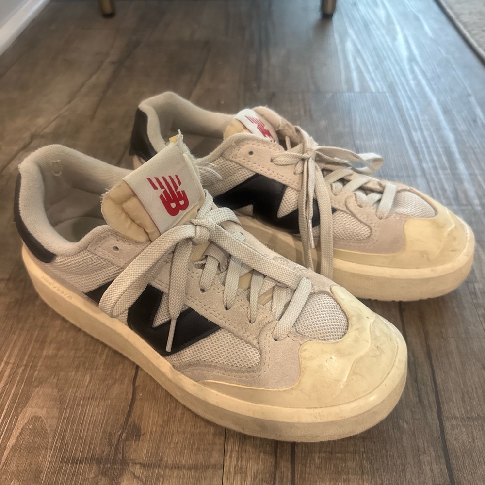 New Balance Cream and Black Casual Sneakers